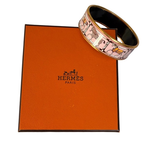 Authentic Hermès Wide Enamel Bracelet. Grand Apparat equestrian motifs. Pink. - Picture 2 of 9